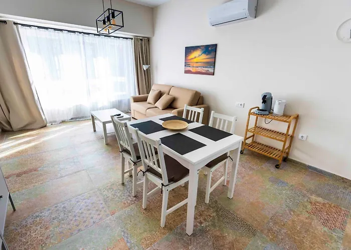 Les Muralles 7 Tatil Evi